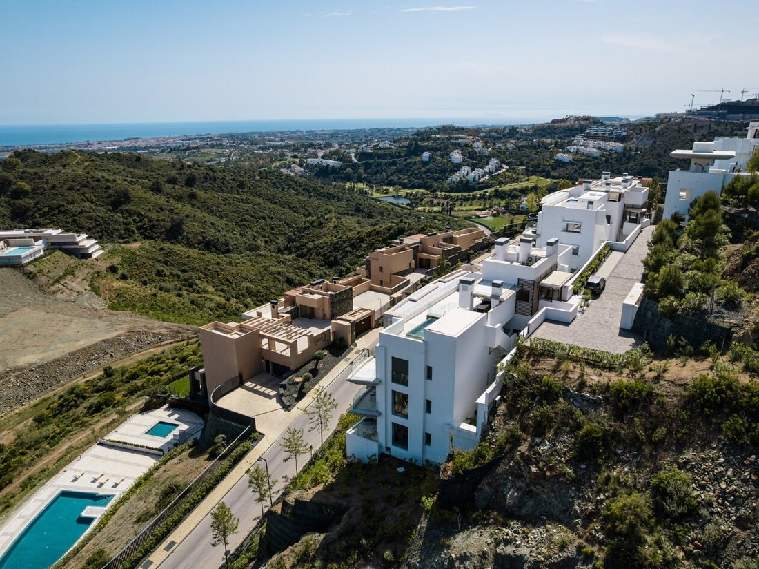 Apartment in La Quinta, Benahavis, Andalusia 4 - 18485388