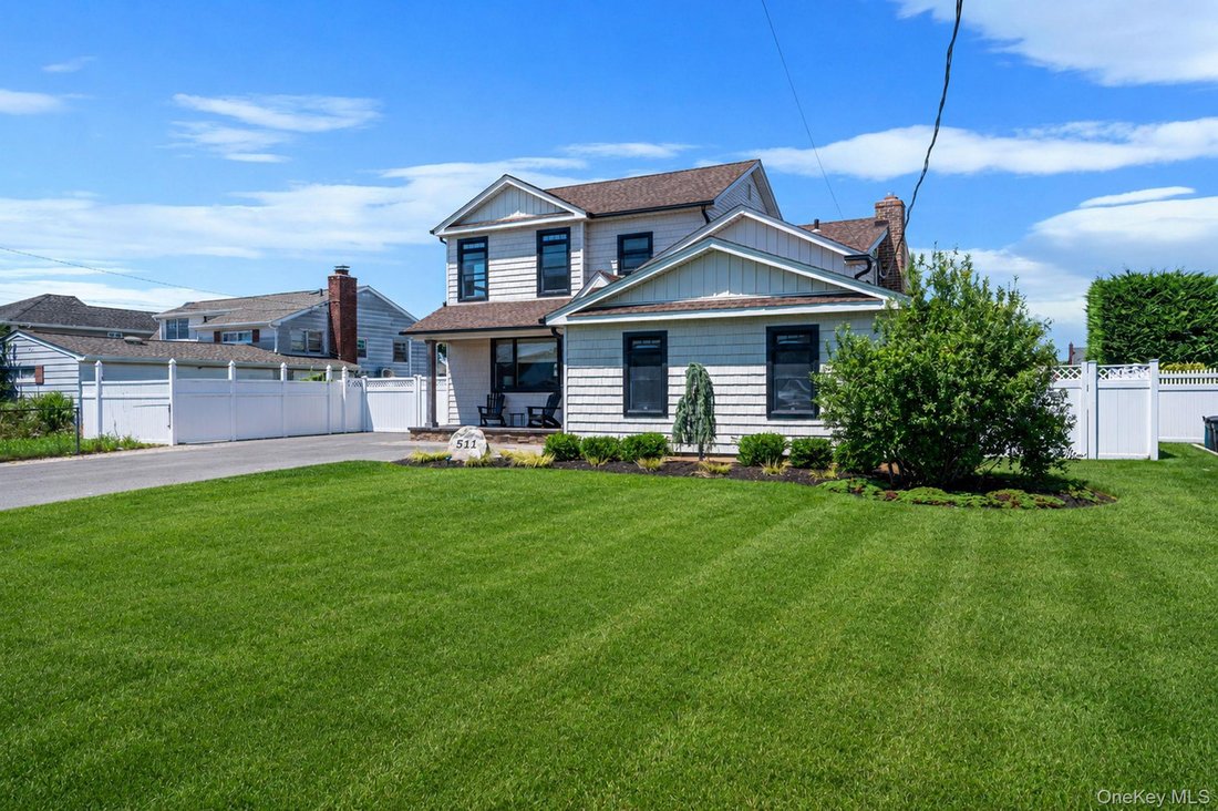 House in West Islip, New York, United States 2 - 18483074