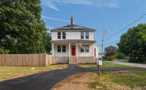 House in Cumberland, Rhode Island, United States 1