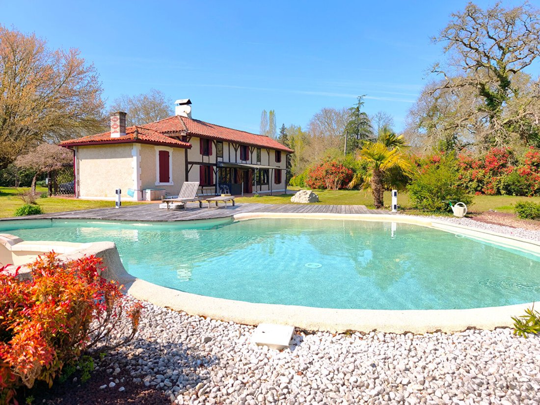 Villa à Luglon, Nouvelle-Aquitaine, France 1 - 18487041