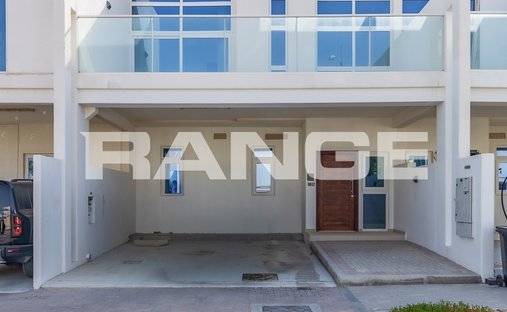 Townhouse in Damac Hills 2, Dubai, United Arab Emirates 1