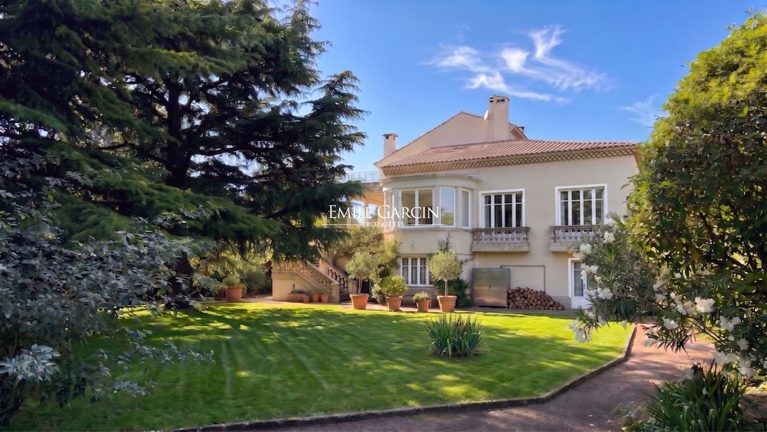 Villa in Saint Julien, Marseille, Provence-Alpes-Côte d'Azur 1 - 18486998