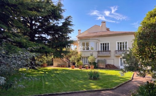 Villa in Saint Julien, Marseille, Provence-Alpes-Côte d'Azur 1