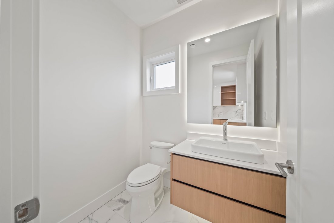 House in Richmond, British Columbia, Canada 5 - 18487614