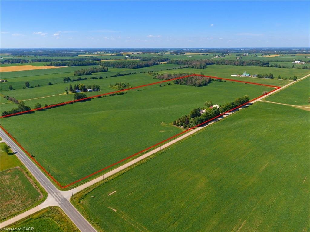 Farm Ranch in North Perth, Ontario, Canada 1 - 18483369