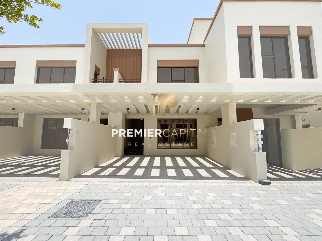 Townhouse in Al Hebiah 5, Al Hebiah, Dubai 1 - 18327862