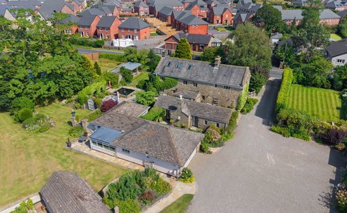 Country House in Whittingham, England 1