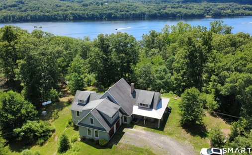 House in East Hampton, Connecticut, United States 1