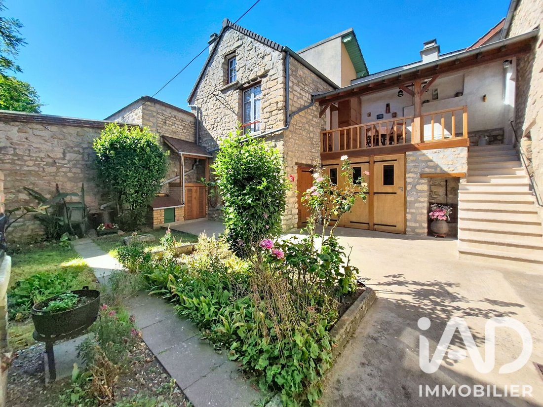 House in Verneuil-sur-Seine, Ile-de-France, France 1 - 18484907
