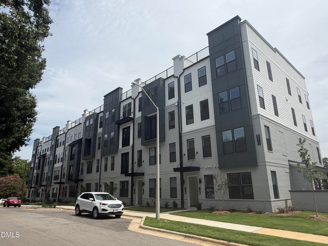 Condo in Cary, North Carolina, United States 4 - 17022457