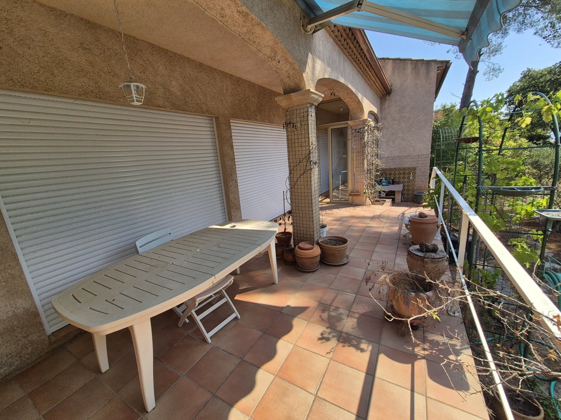 House in Hyeres, Provence-Alpes-Côte d'Azur, France 2 - 18485760
