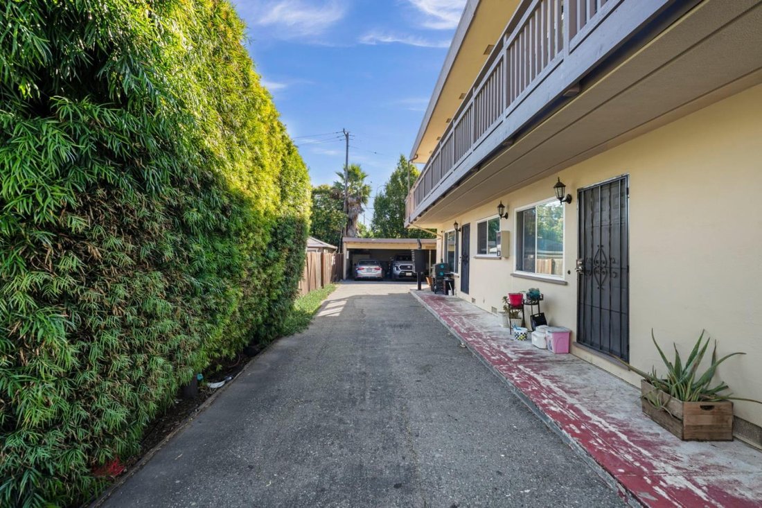 San Jose, California, United States 4 - 18485726