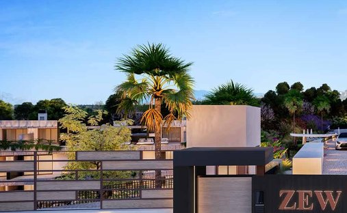Penthouse in Elviria-Cabopino, Marbella, Spain 1