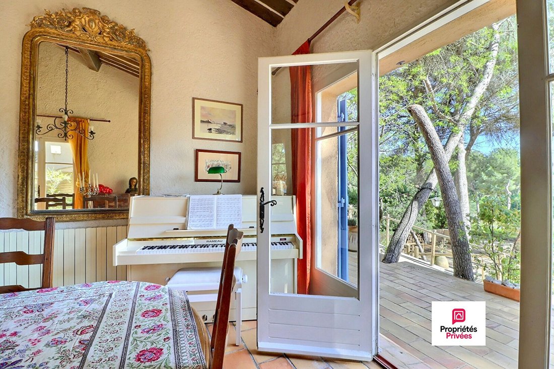 Villa in Ventabren, Provence-Alpes-Côte d'Azur, France 3 - 18484443