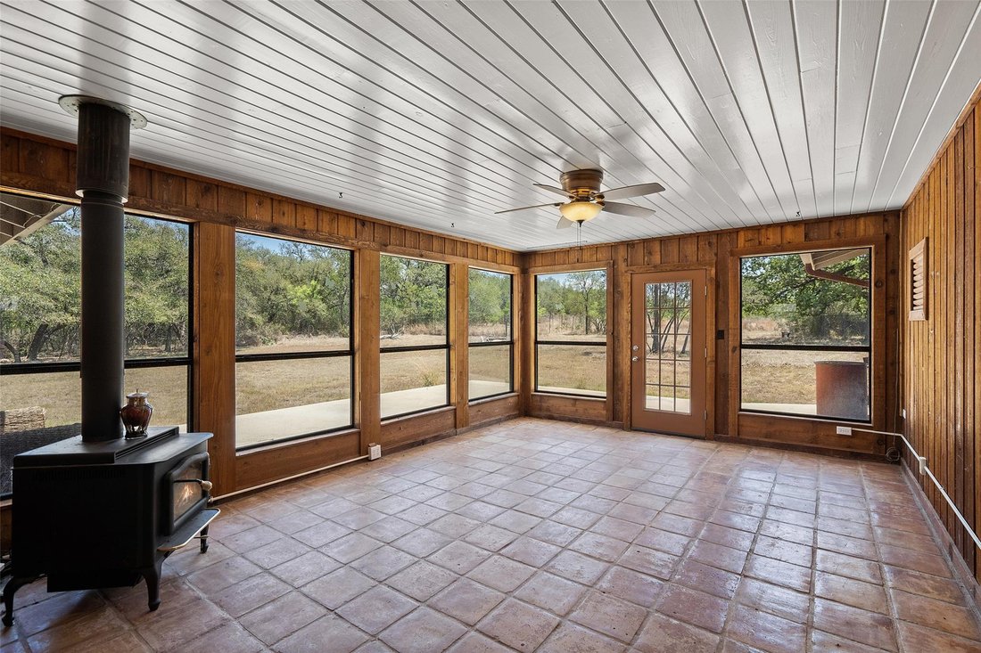 House in Johnson City, Texas, United States 4 - 18486136