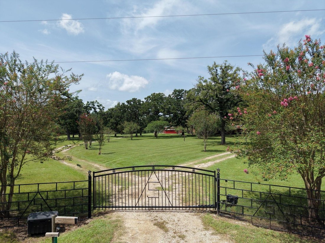 House in Wixon Valley, Texas, United States 4 - 18483738