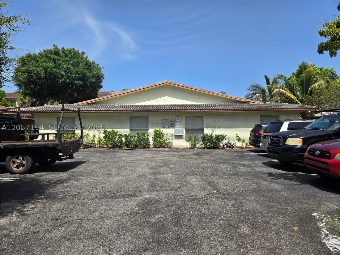 Coral Springs, Florida, United States 2 - 18483185