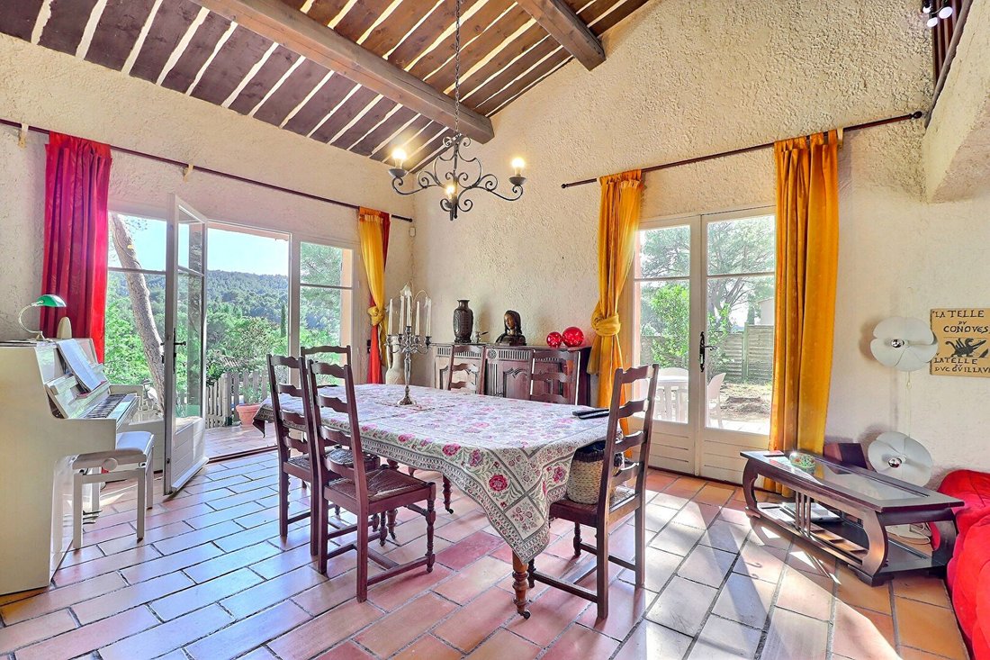 Villa in Ventabren, Provence-Alpes-Côte d'Azur, France 4 - 18484443