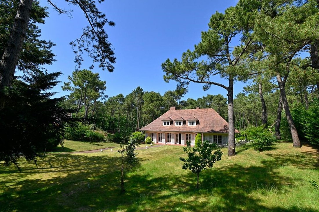 Villa in Cucq, Hauts-de-France, France 3 - 18487016