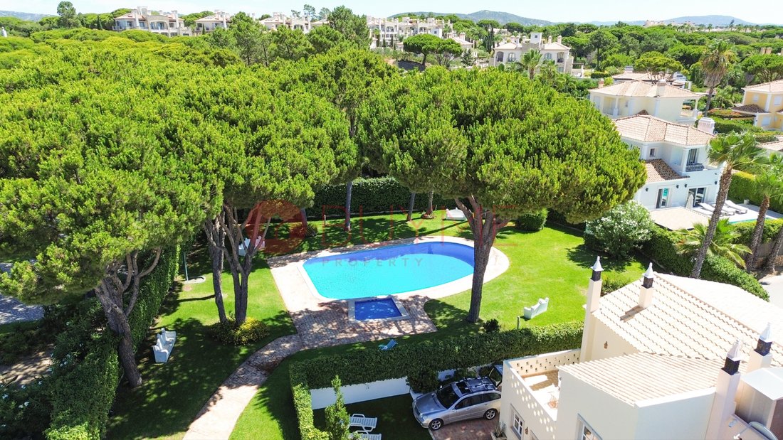 House in Quarteira, Algarve, Portugal 1 - 18479565