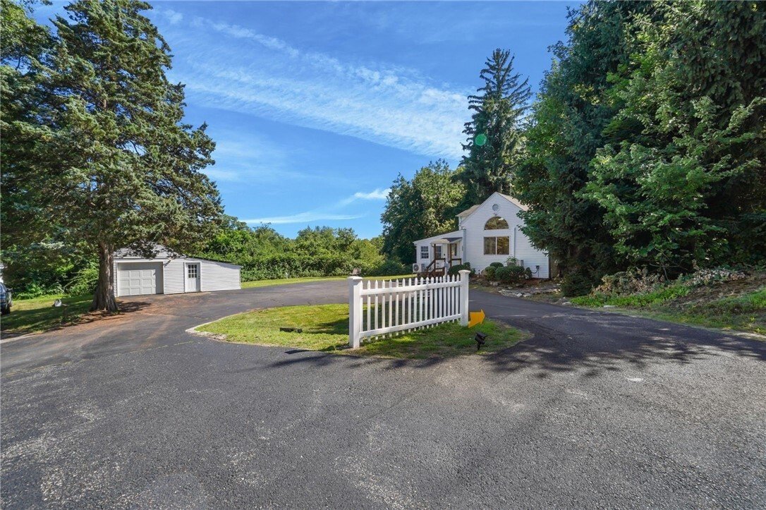 House in Cranston, Rhode Island, United States 2 - 18470535