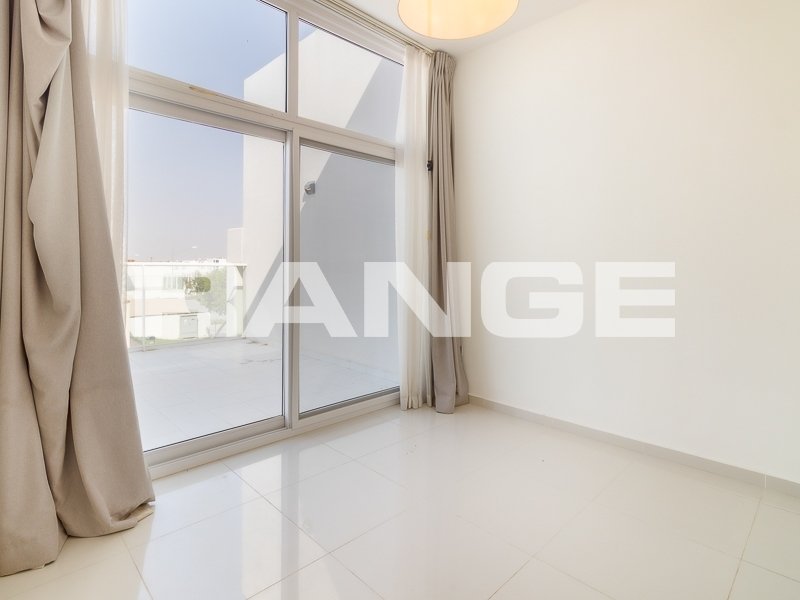Townhouse in Damac Hills 2, Dubai, United Arab Emirates 5 - 18483117