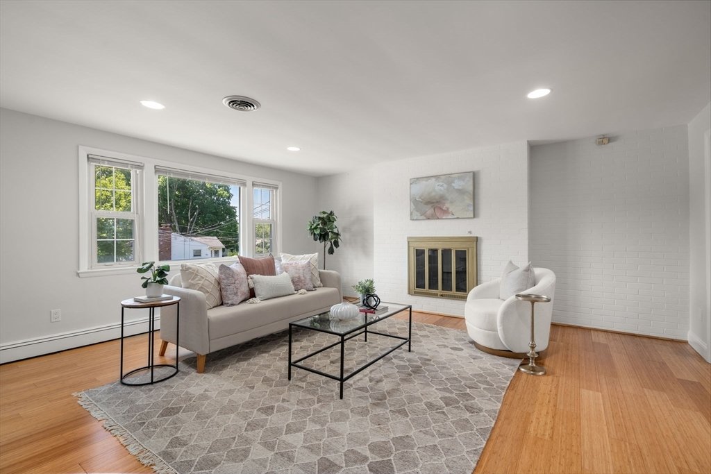 House in Newton, Massachusetts, United States 3 - 18483371