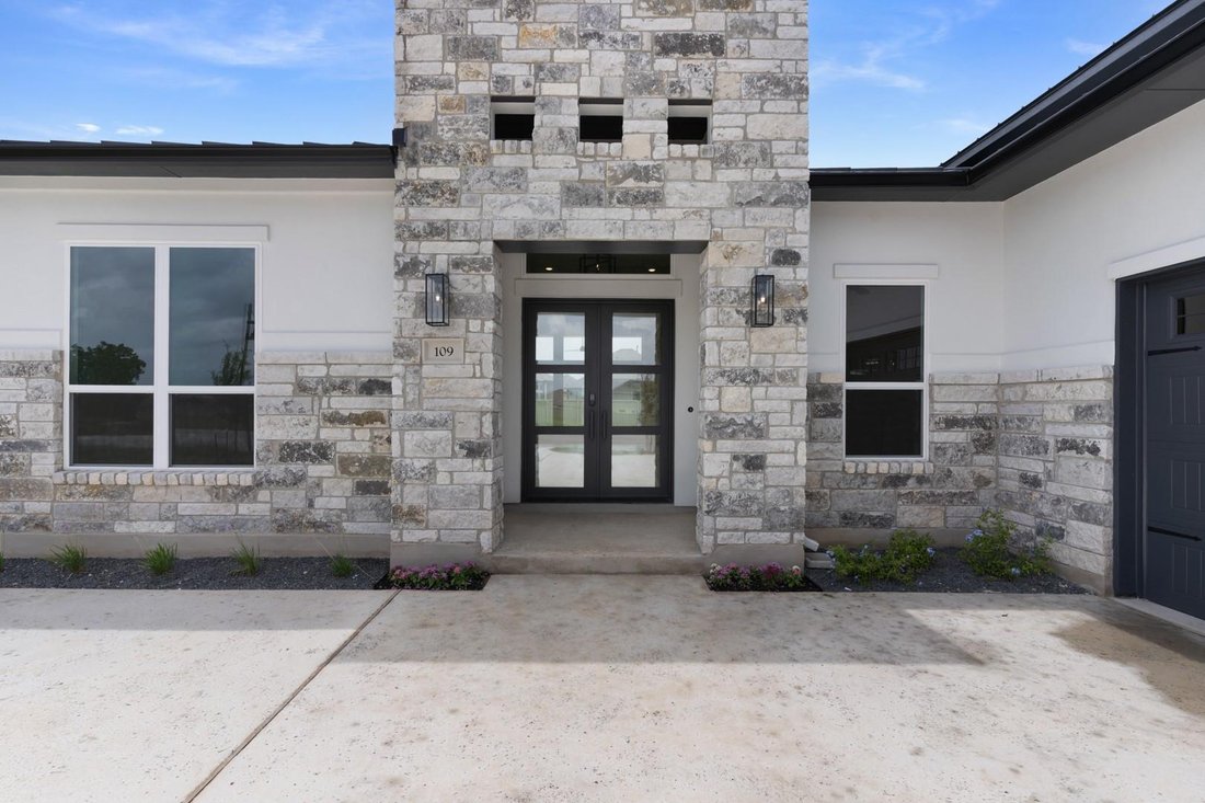 House in Georgetown, Texas, United States 4 - 18029674