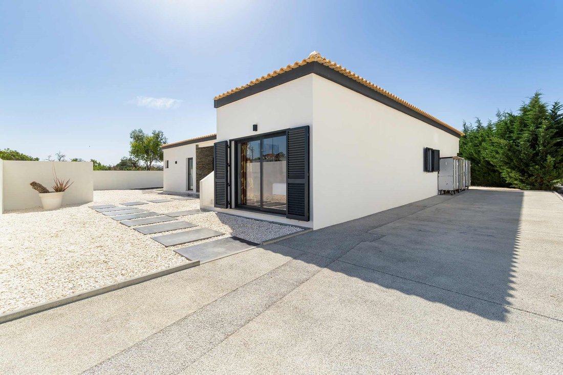 House in Armacao de Pera, Algarve, Portugal 4 - 18486908