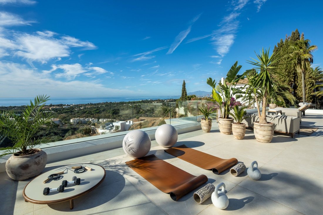 Villa in Elviria-Cabopino, Marbella, Spain 2 - 18485763