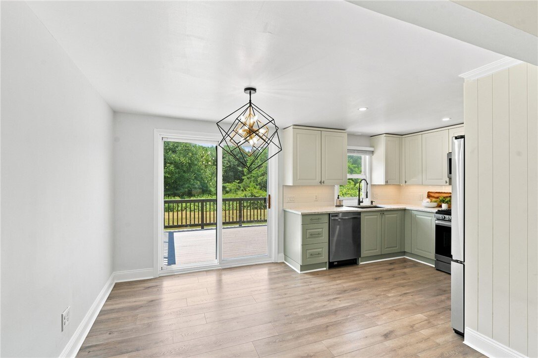 House in Warwick, Rhode Island, United States 5 - 18487891