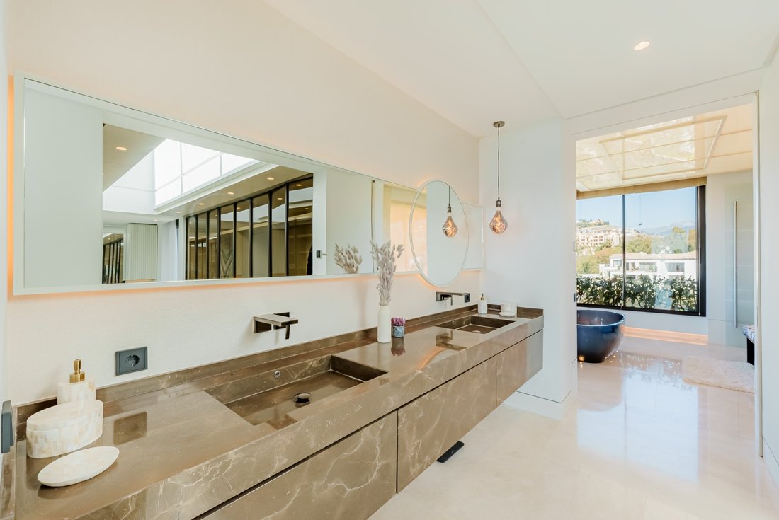 Villa in La Quinta, Benahavis, Andalusia 3 - 18486793