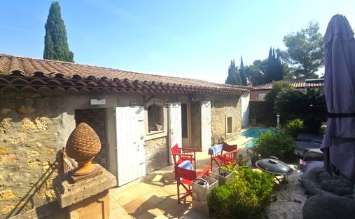 Villa in Hyeres, Provence-Alpes-Côte d'Azur, France 1