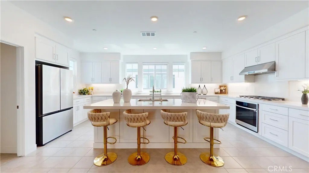 Condo in Orange, California, United States 4 - 18483112