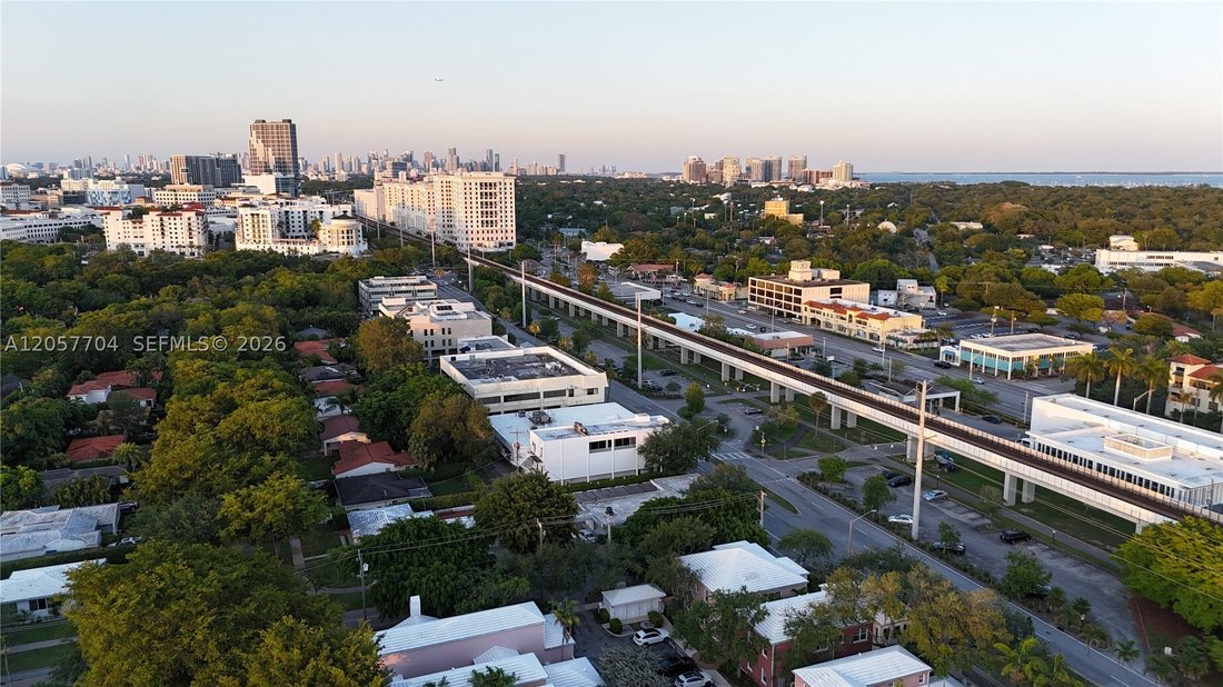 Townhouse in Coral Gables, Florida, United States 3 - 18485475