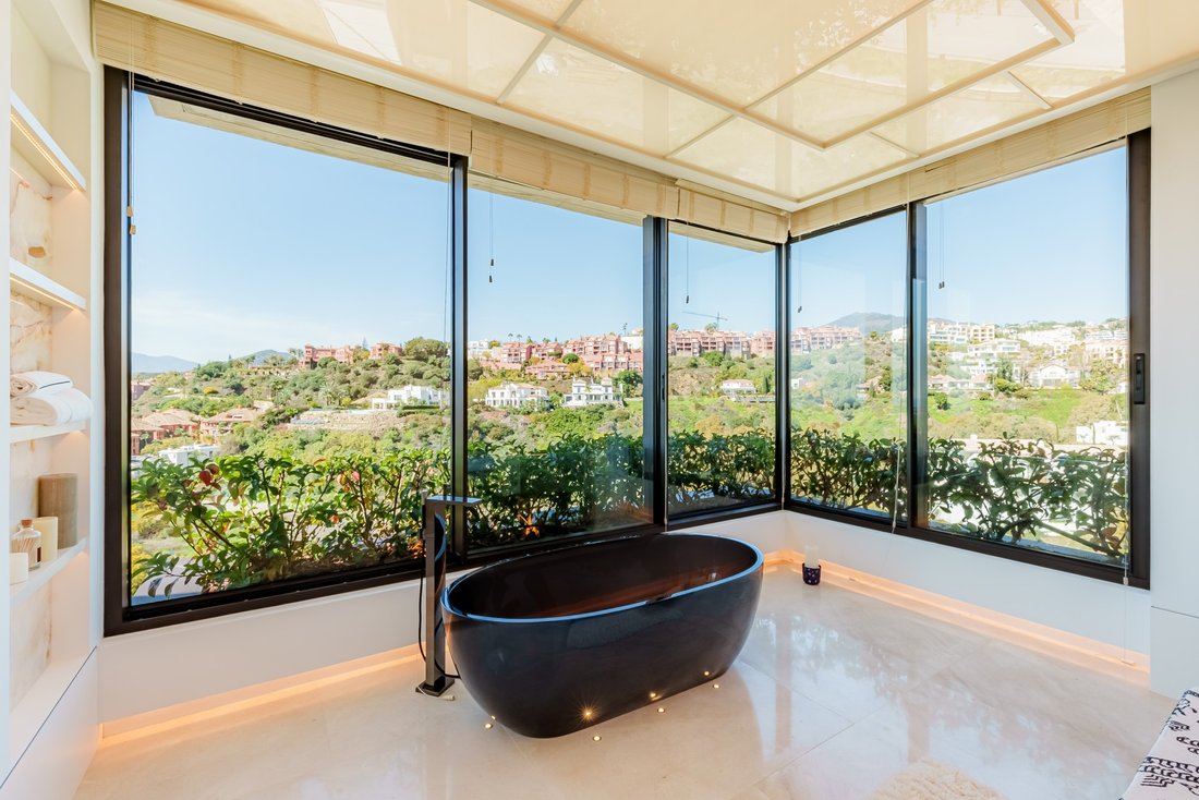 Villa in La Quinta, Benahavis, Andalusia 5 - 18486793