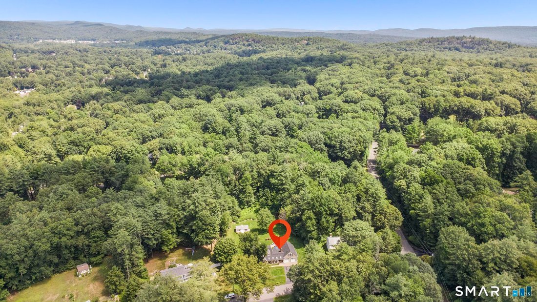 House in Avon, Connecticut, United States 3 - 18440940