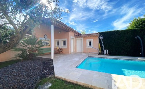 House in Rebenas-Autures, L'Isle-sur-la-Sorgue, France 1