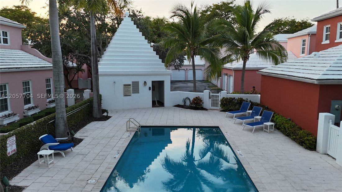 Townhouse in Coral Gables, Florida, United States 5 - 18485475