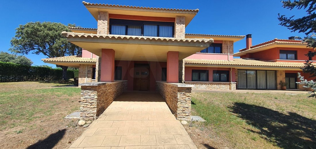 Townhouse in Carrascal de Barregas, Castile and Leon, Spain 1 - 18483789
