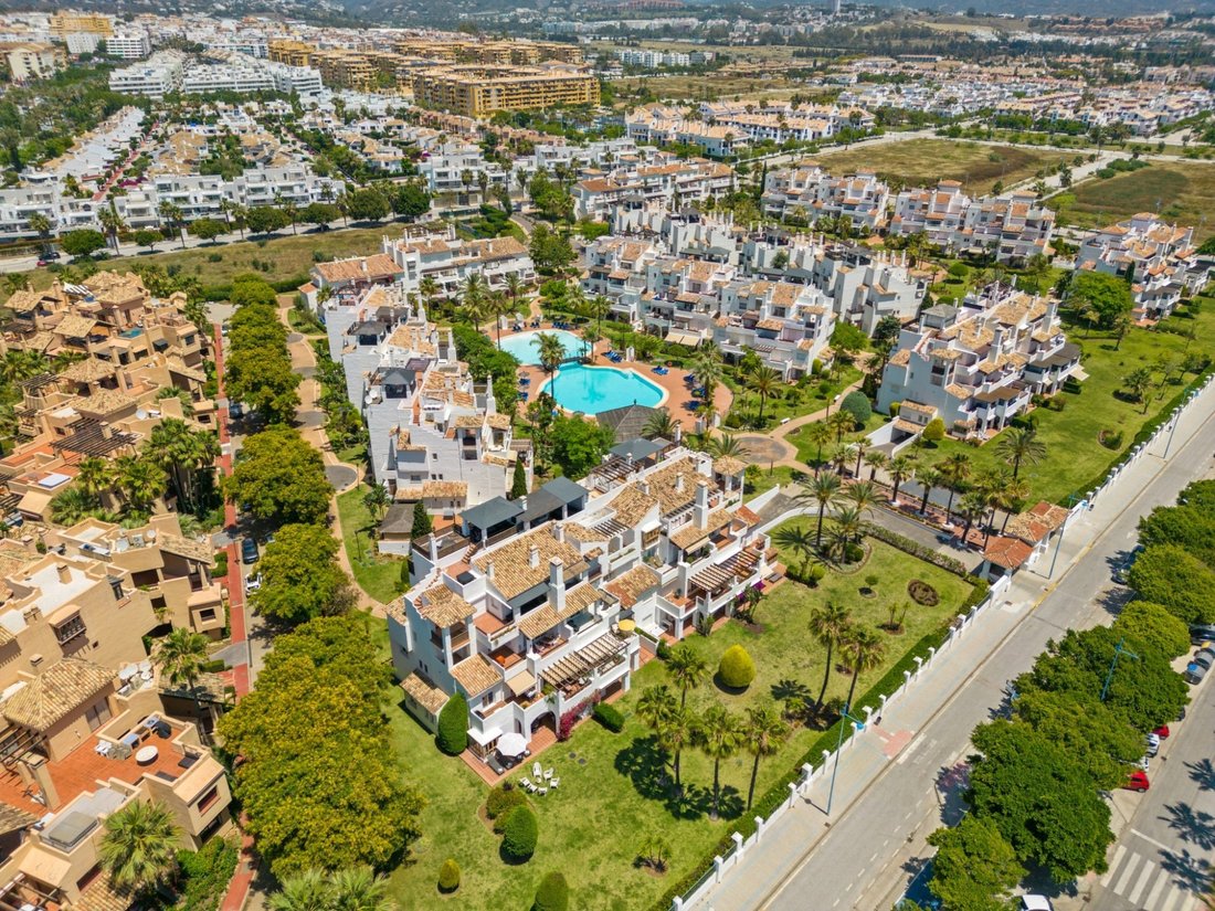 Apartment in San Pedro de Alcantara, Andalusia, Spain 1 - 18485314