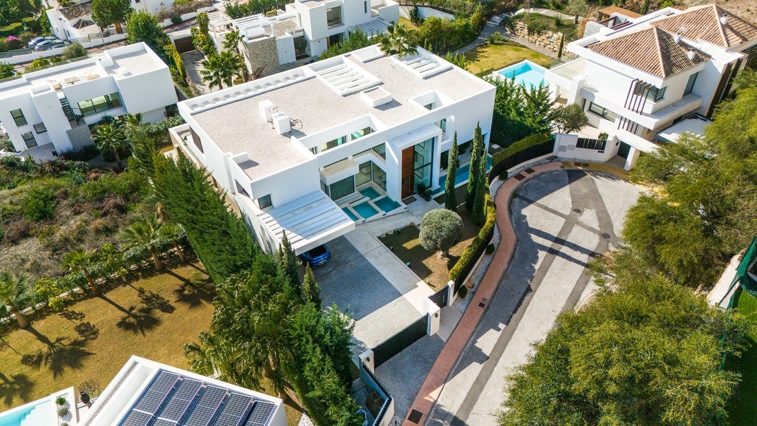 Villa in Benahavis, Andalusia, Spain 5 - 18485734
