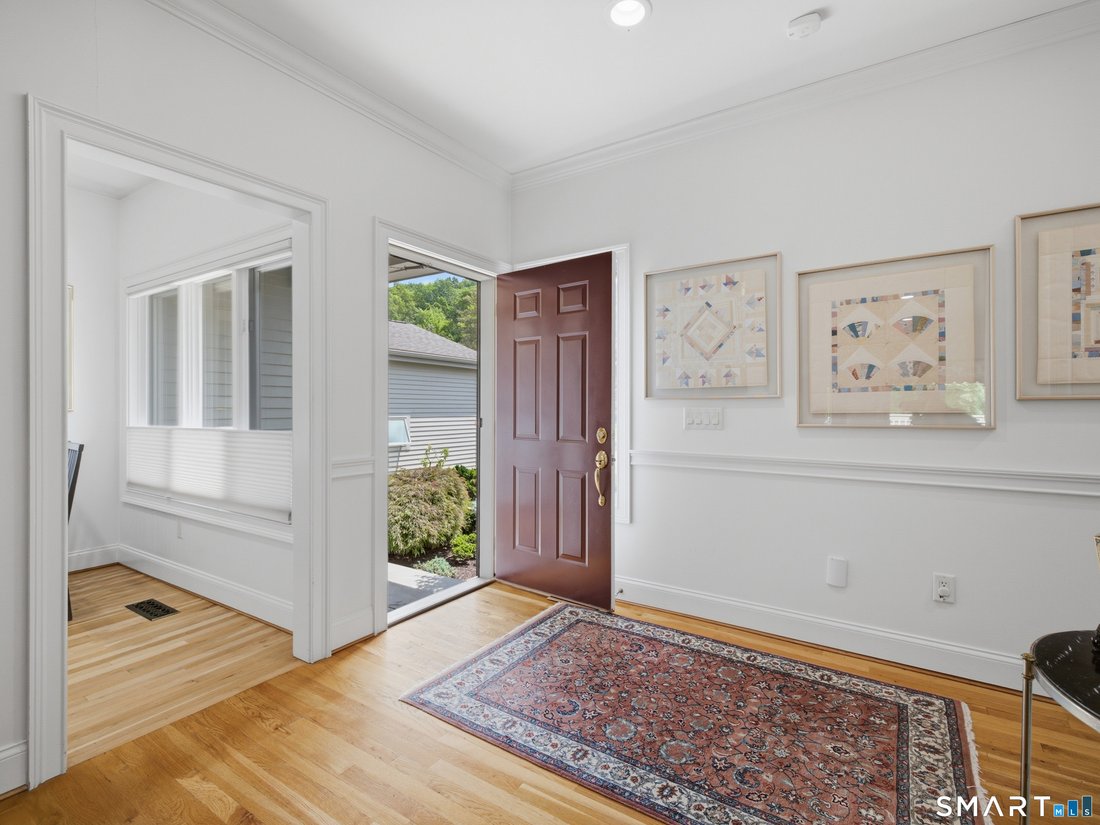 Condo in Avon, Connecticut, United States 3 - 18451259