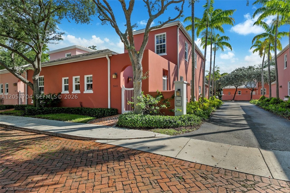 Townhouse in Coral Gables, Florida, United States 1 - 18485475