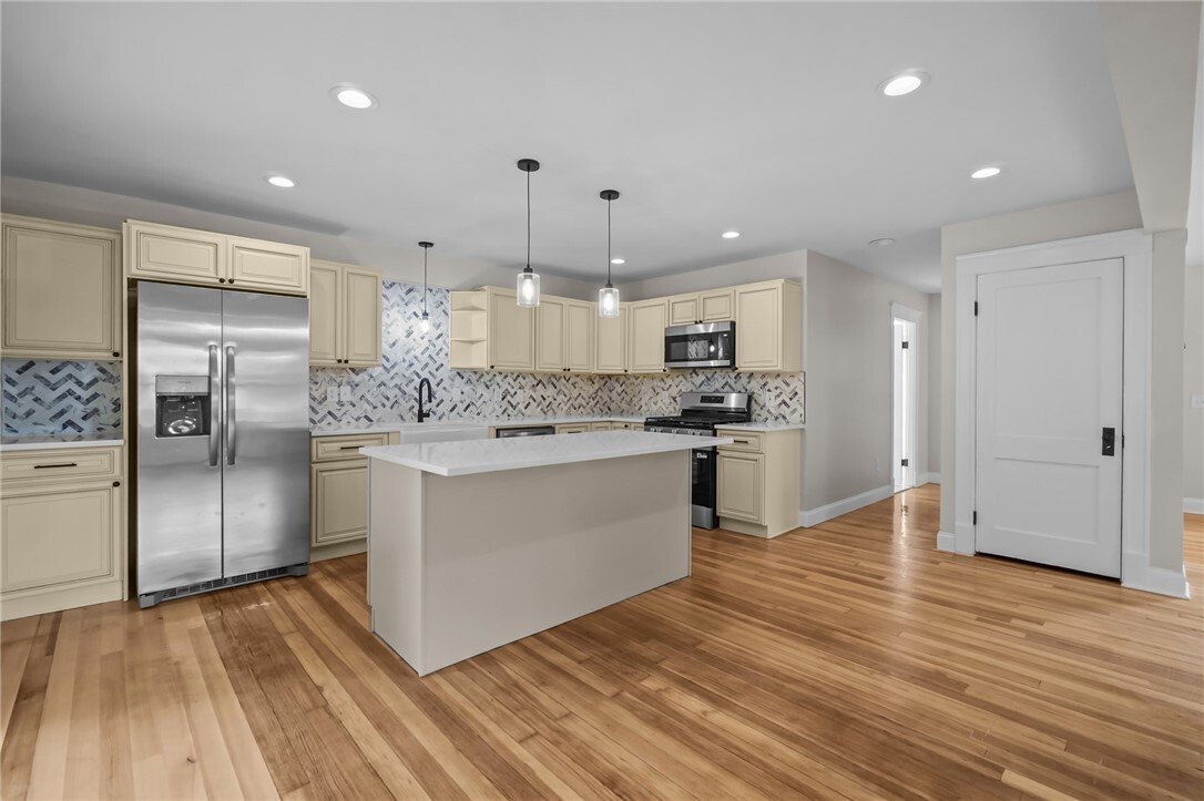 House in Cumberland, Rhode Island, United States 4 - 18485108