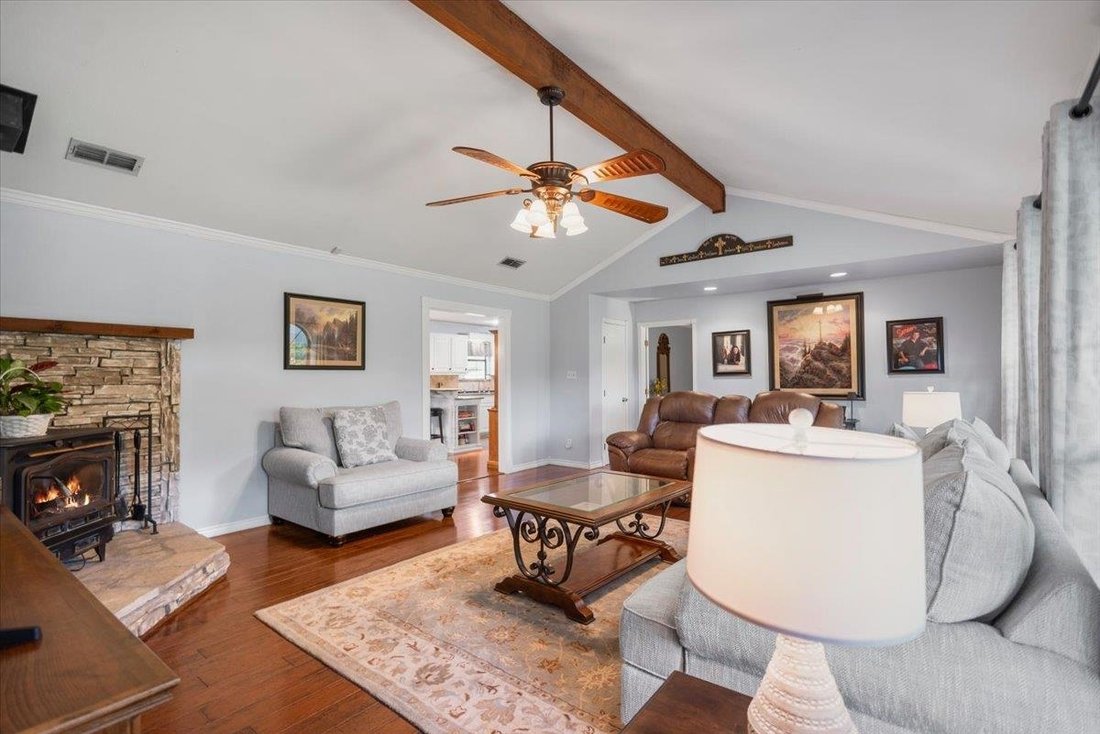 House in Gilmer, Texas, United States 5 - 18482906
