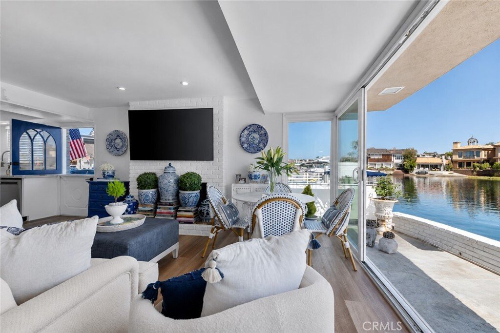 Newport Beach, California, United States 3 - 18486699