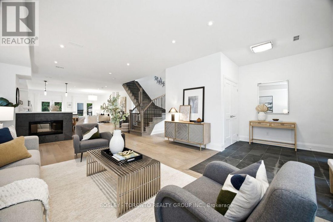 House in Toronto, Ontario, Canada 5 - 18487486