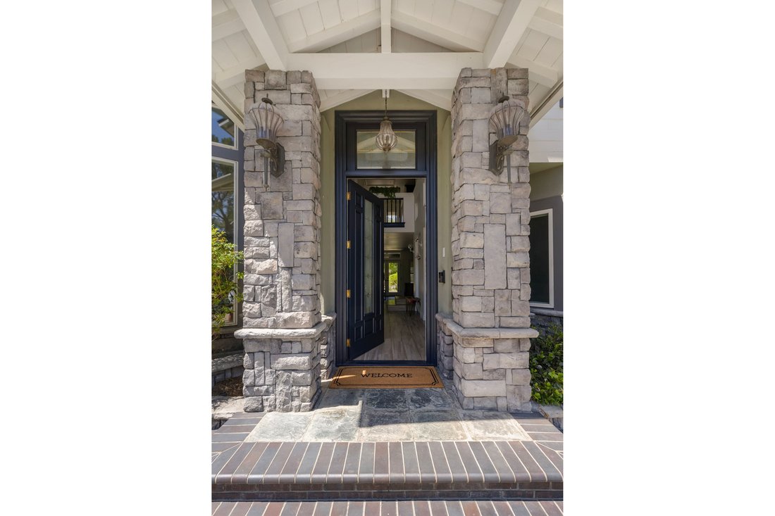 House in Burbank, California, United States 4 - 18484018