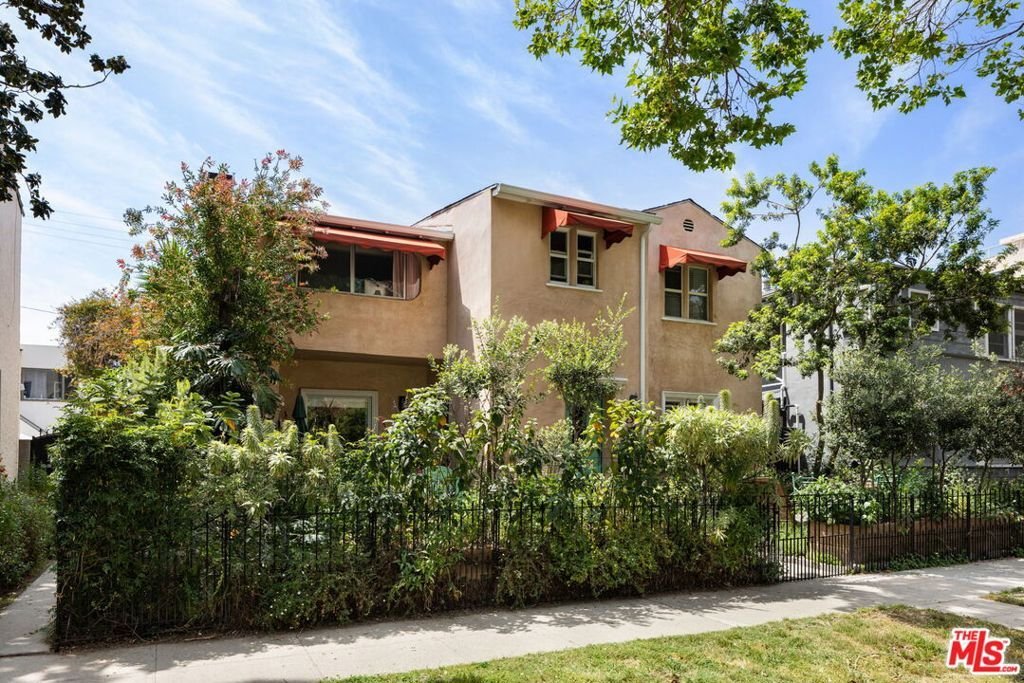 Beverly Hills, California, United States 3 - 18485340